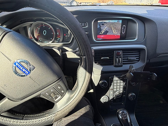 Volvo V40 11 of 25