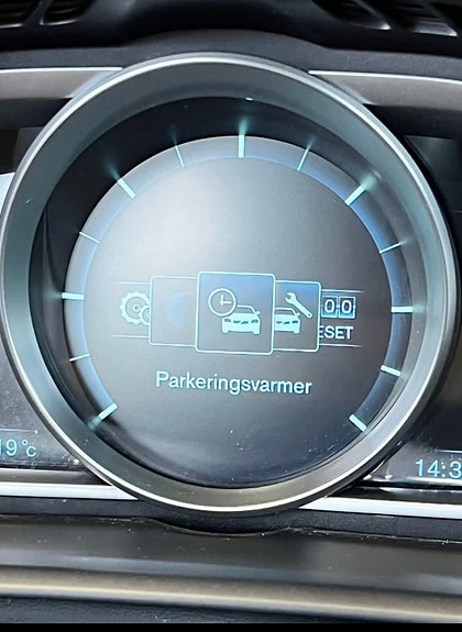 Volvo V40 18 of 25