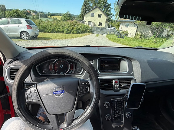 Volvo V40 9 of 25