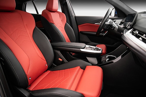 BMW iX2 12 of 26
