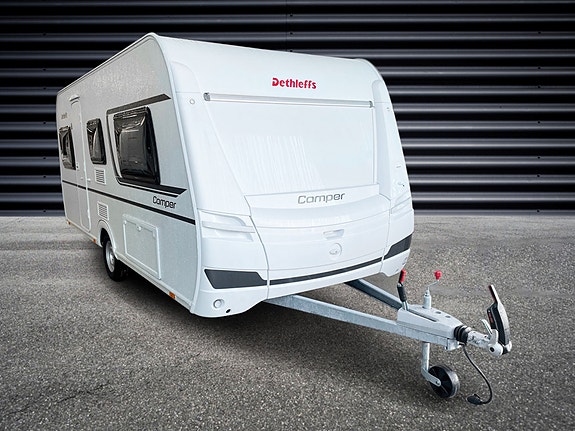 Dethleffs Camper 470 ER // Enkle senger