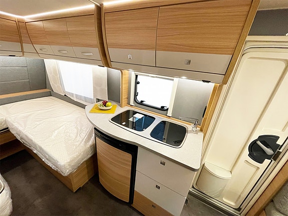 Dethleffs Camper 470 ER // Enkle senger 7 of 16