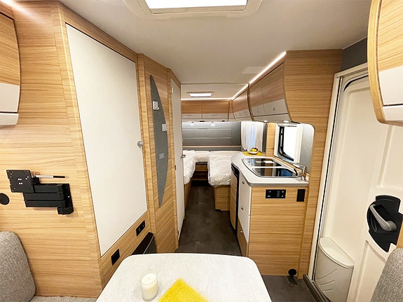 Dethleffs Camper 470 ER // Enkle senger 5 of 16