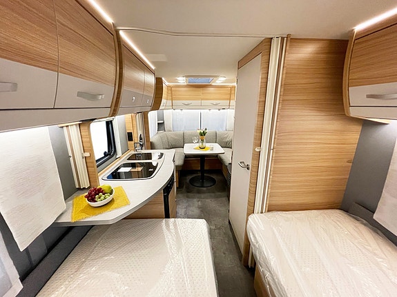 Dethleffs Camper 470 ER // Enkle senger 11 of 16
