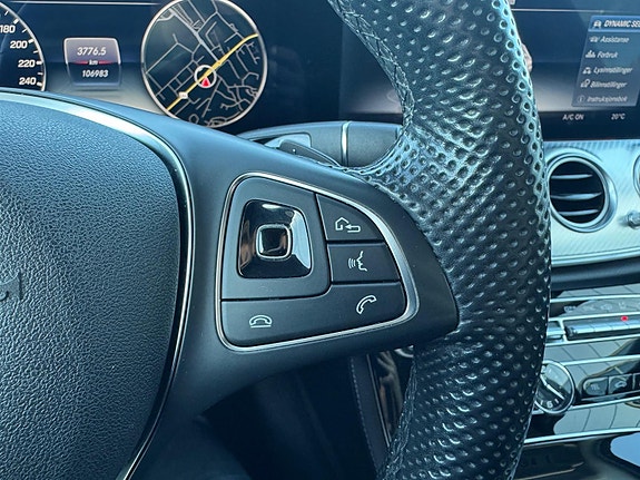 Mercedes-Benz E220 d 24 of 30