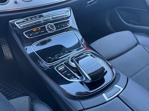 Mercedes-Benz E220 d 28 of 30
