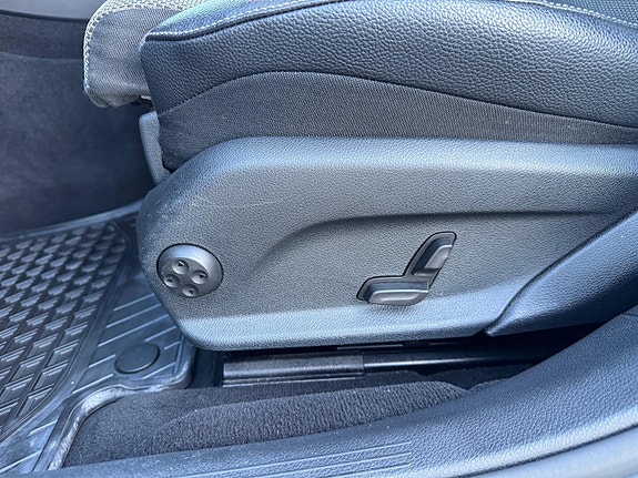 Mercedes-Benz E220 d 17 of 30