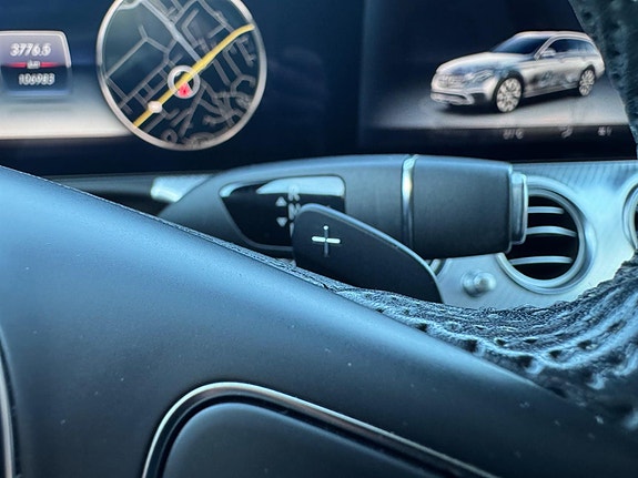 Mercedes-Benz E220 d 25 of 30