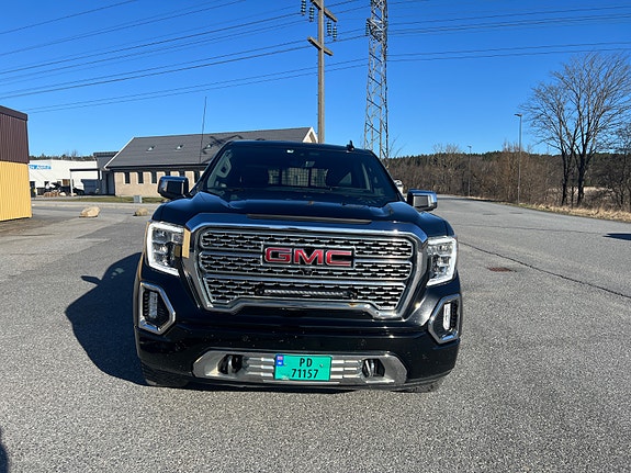GMC Sierra 2 of 5