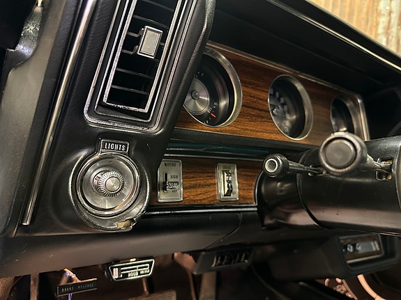 Oldsmobile Cutlass 29 of 30