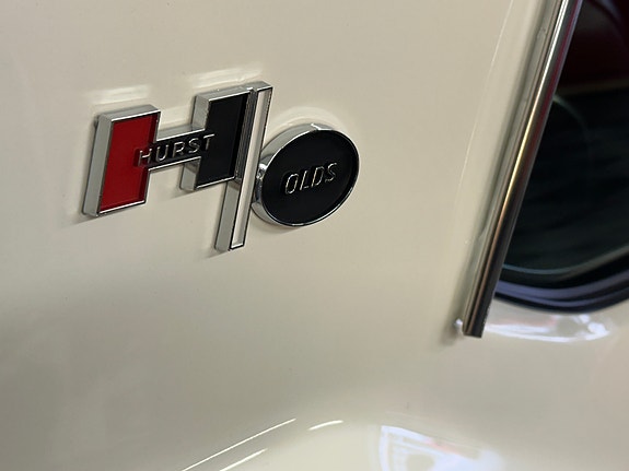 Oldsmobile Cutlass 11 of 30