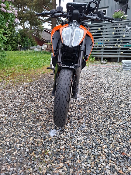 KTM 125 Duke 3 of 5