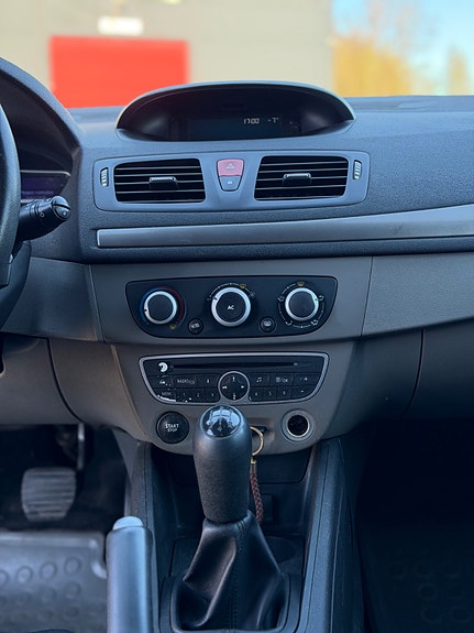 Renault Megane 18 of 30