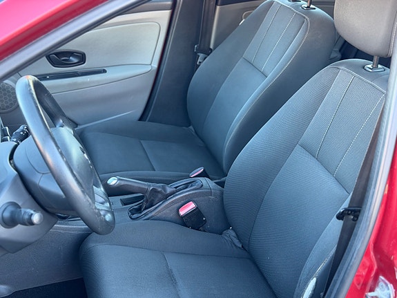 Renault Megane 11 of 30