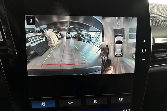 Renault Scenic E-Tech 13 of 24