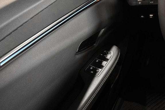 Renault Scenic E-Tech 17 of 24
