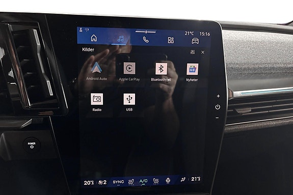 Renault Scenic E-Tech 12 of 24