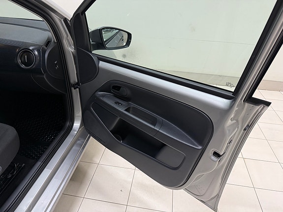 Volkswagen UP! 20 of 30