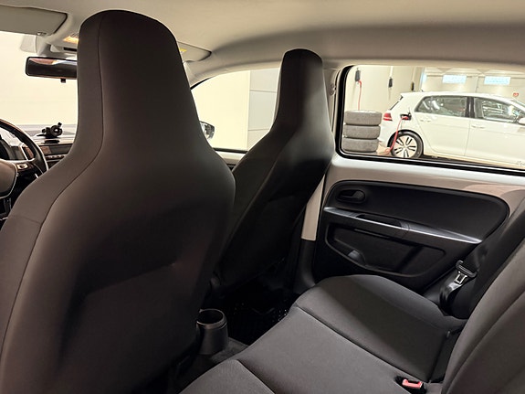 Volkswagen UP! 25 of 30
