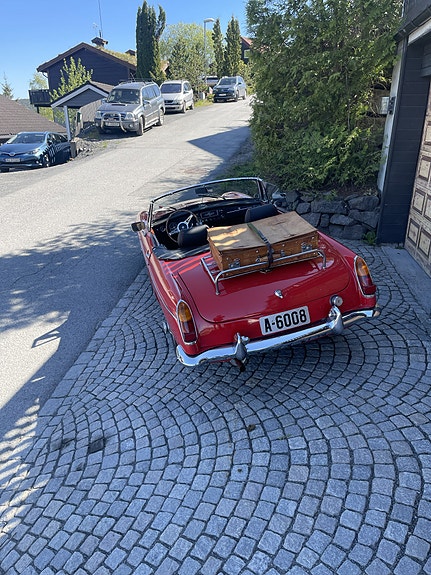 MG MGB 4 of 11