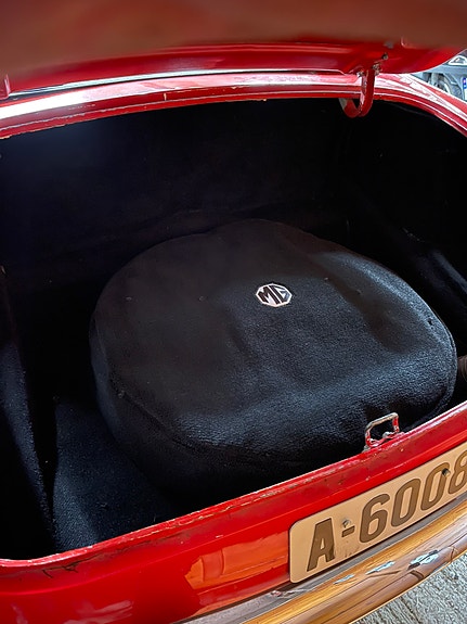 MG MGB 9 of 11