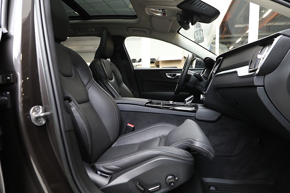 Volvo V60 22 of 30