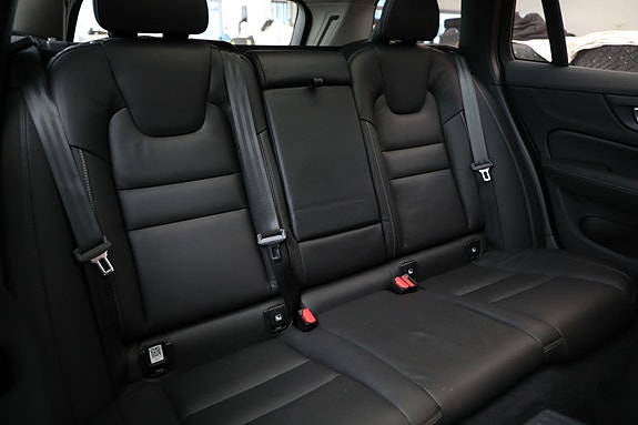 Volvo V60 24 of 30