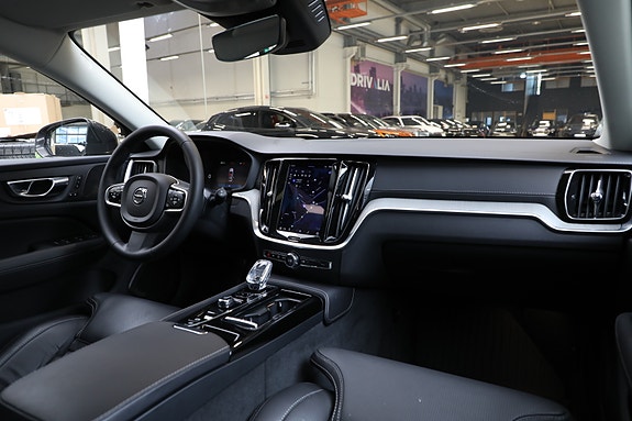 Volvo V60 13 of 30
