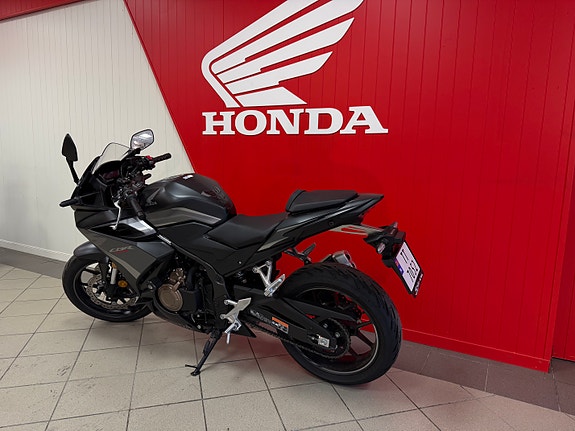 Honda CBR 500 R 3 of 5