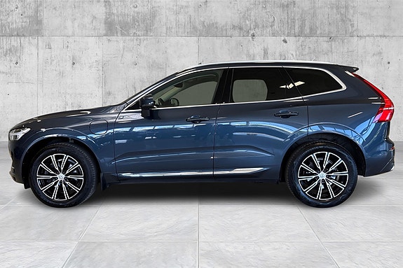 Volvo XC60 2 of 5
