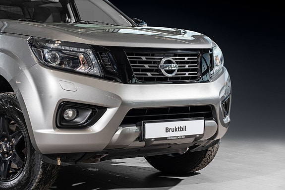 Nissan Navara 2 of 5