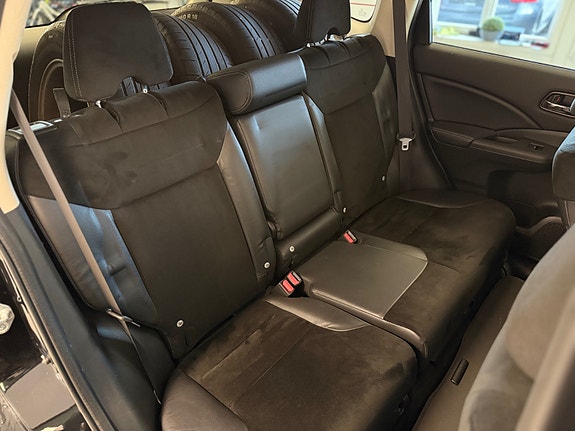 Honda CR-V 27 of 30