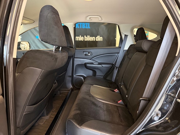 Honda CR-V 24 of 30