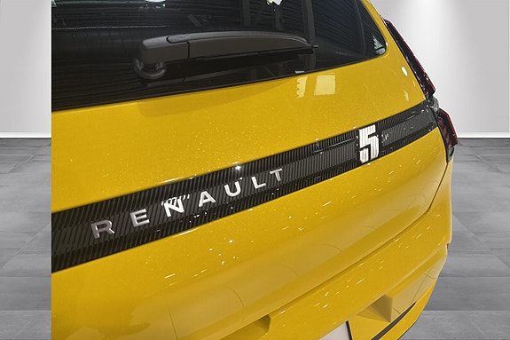 Renault 5 E-Tech 26 of 28