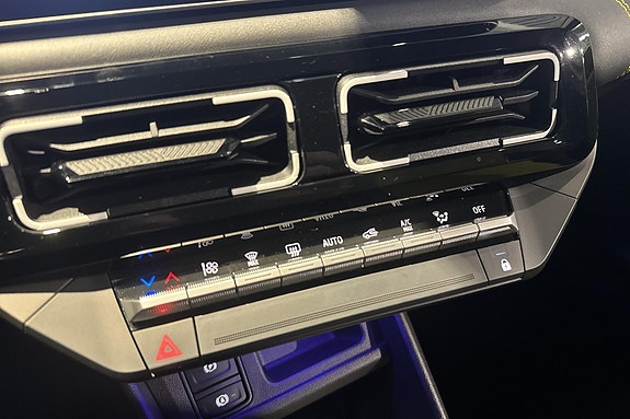 Renault 5 E-Tech 15 of 28