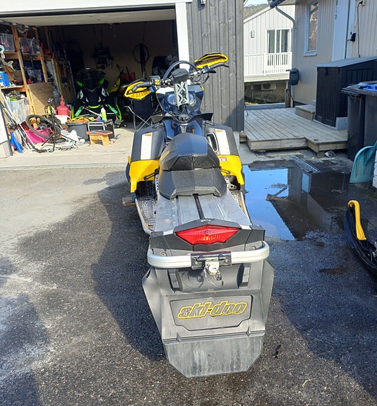 Ski-doo Summit SP 9 of 9
