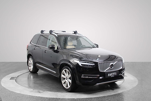 Volvo XC90 3 of 5