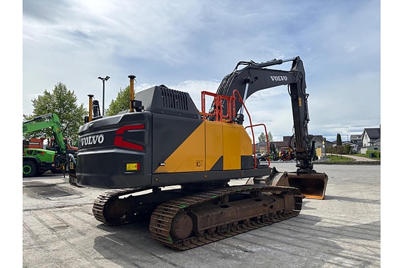 Volvo EC250EL 3 of 30