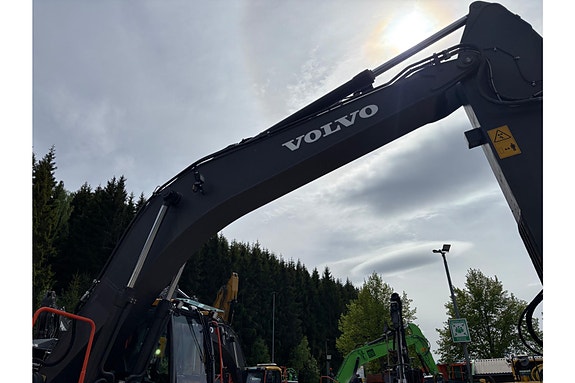 Volvo EC250EL 27 of 30