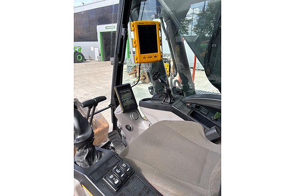 Volvo EC250EL 9 of 30