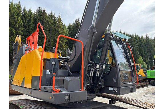 Volvo EC250EL 30 of 30