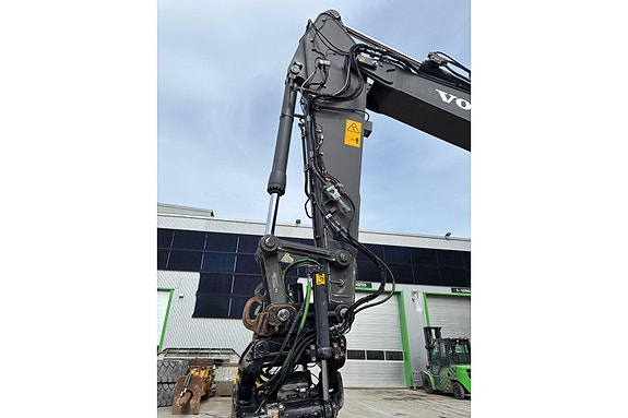 Volvo EC250EL 26 of 30