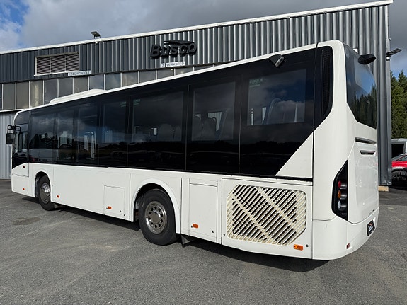 Volvo 8900LE. 10,8m lengde. 2 identiske biler! 7 of 21