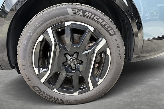 Peugeot e-5008 9 of 25