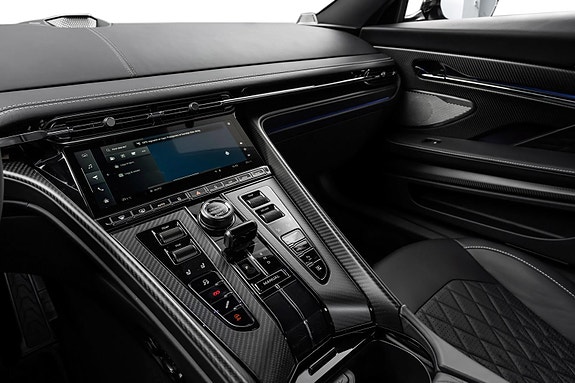 Aston Martin DB12 27 of 30
