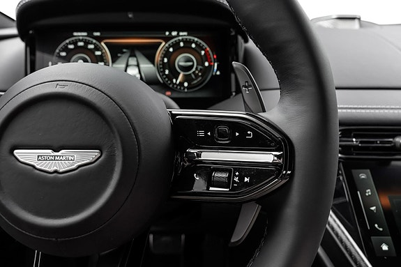 Aston Martin DB12 24 of 30