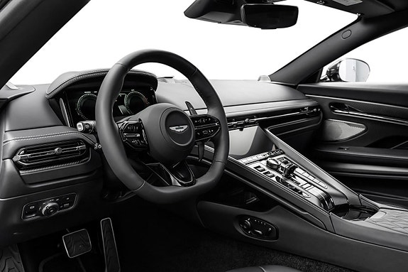 Aston Martin DB12 21 of 30
