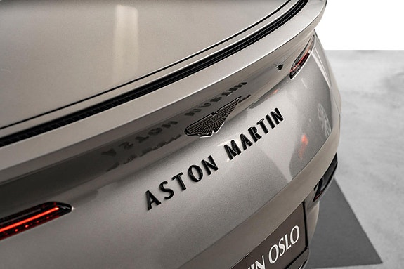 Aston Martin DB12 17 of 30