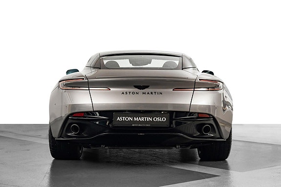 Aston Martin DB12 13 of 30