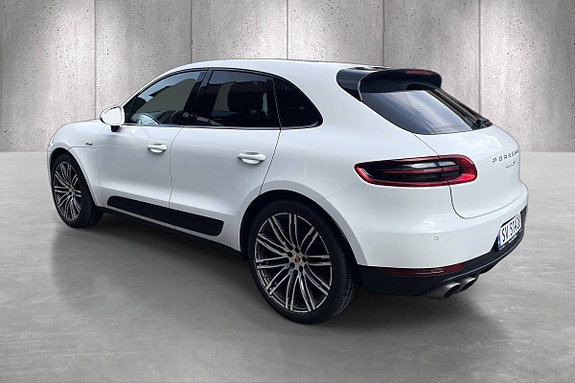 Porsche Macan 5 of 5